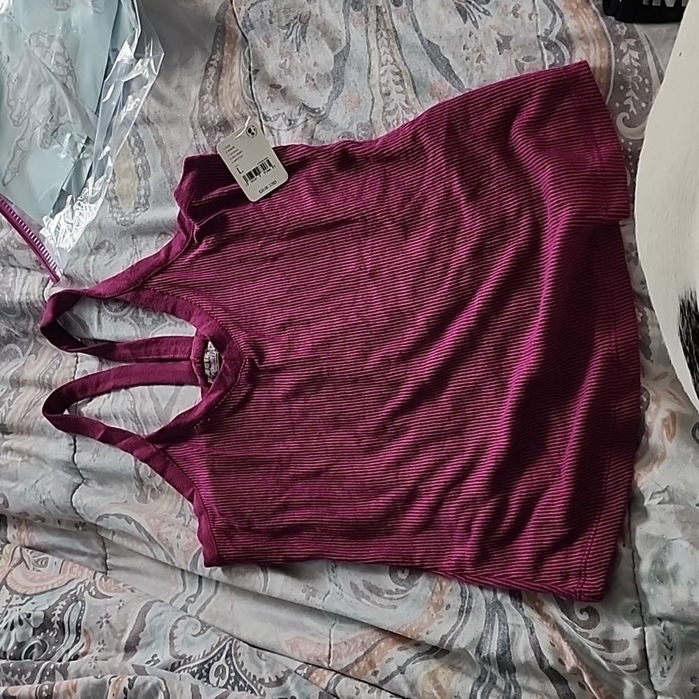 Fushia tank size L runs snug nwt